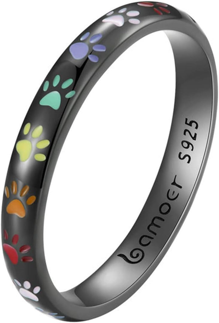 Stříbrný prsten s tlapkou