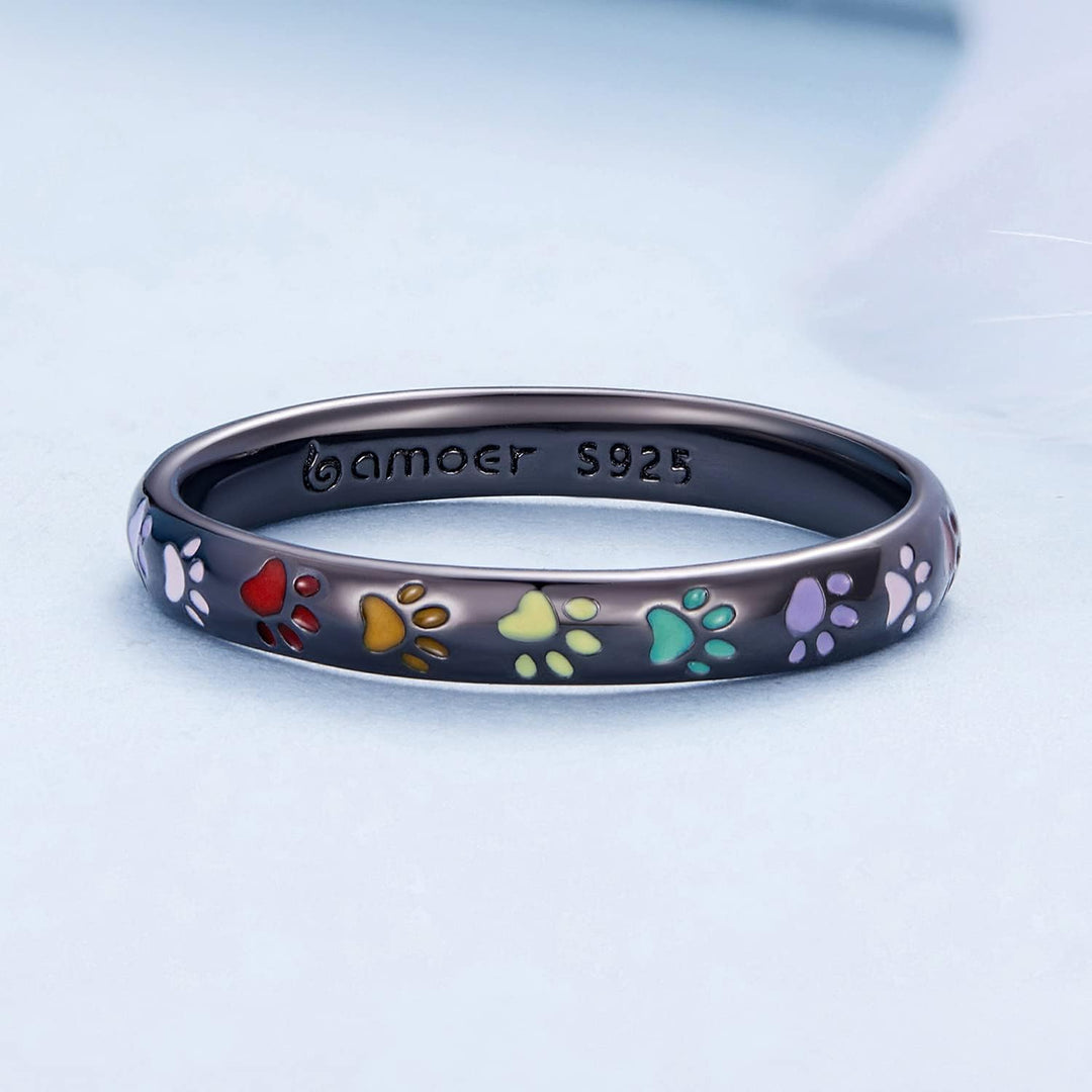 Stříbrný prsten s tlapkou