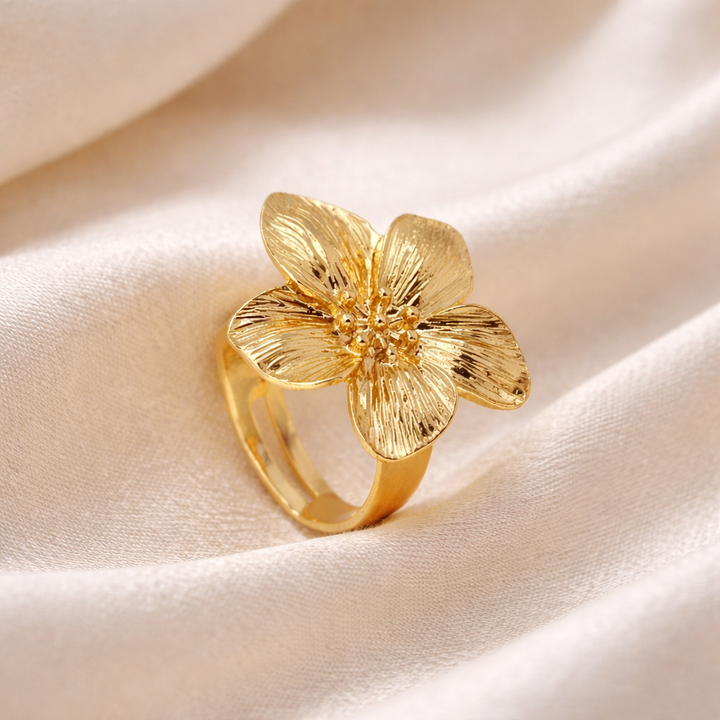 Prsten zlatá východní květina
