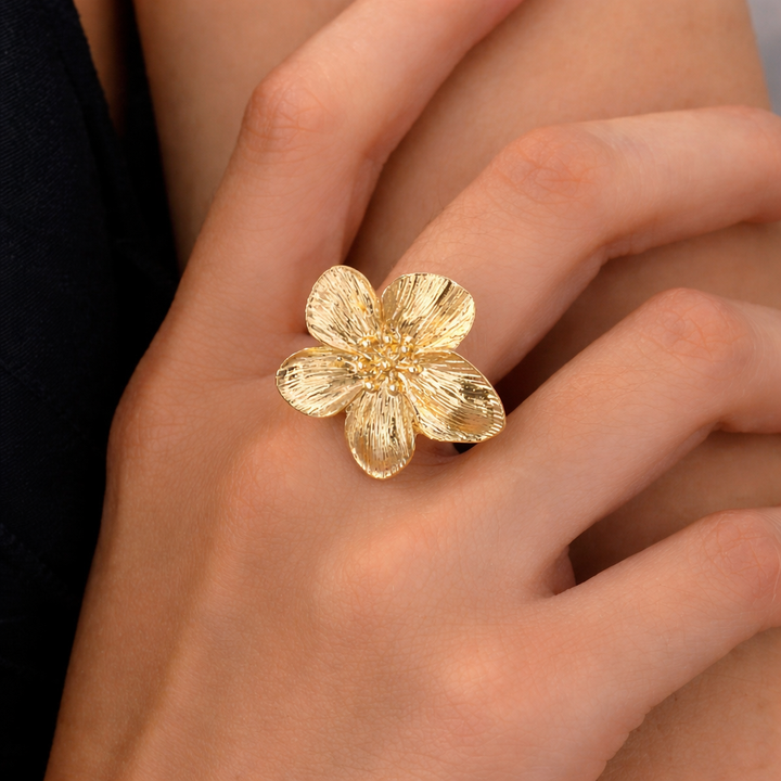 Prsten zlatá východní květina
