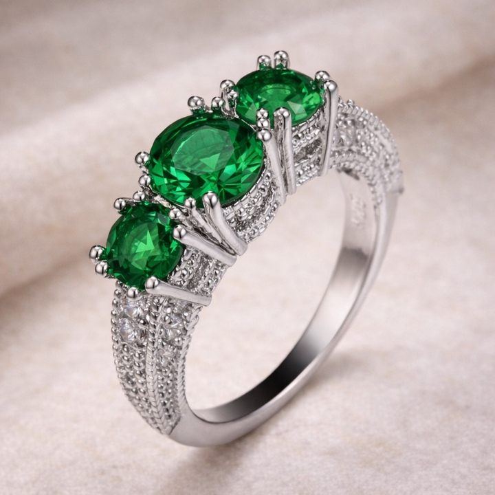 Prsten se třemi smaragdy