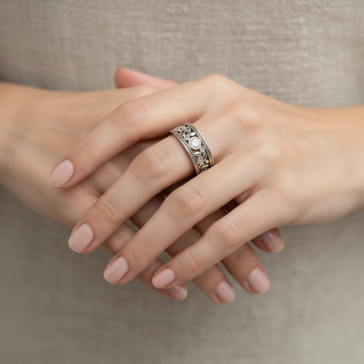 Retro stříbrný prsten zirkonie