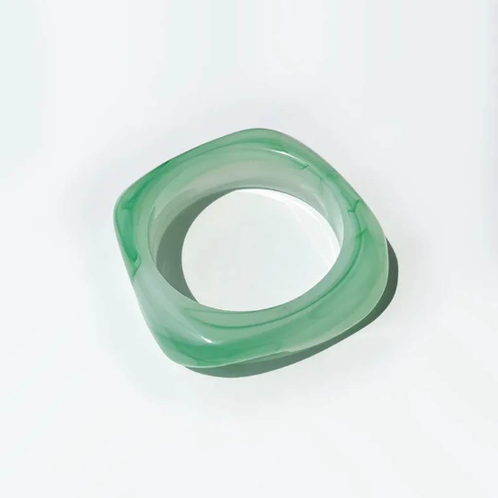 Barevný čtvercový akrylový náramek