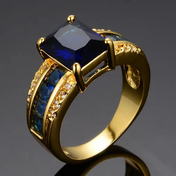 Gouden Ring van Keizerlijke Elegantie