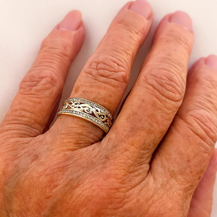 Zlatý lesklý otevřený prsten