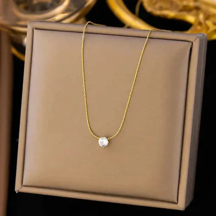 Zlatý náhrdelník s diamanty