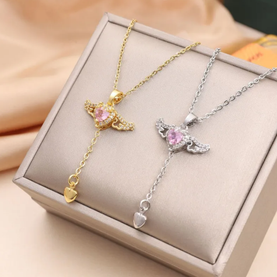 Náhrdelník andělské srdce Cupida