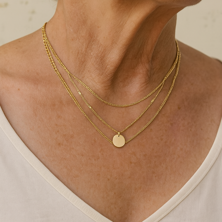 Zlatý a stříbrný náhrdelník