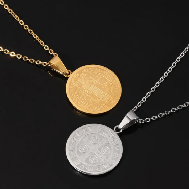 Náhrdelník s kulatým medailonem tvaru O