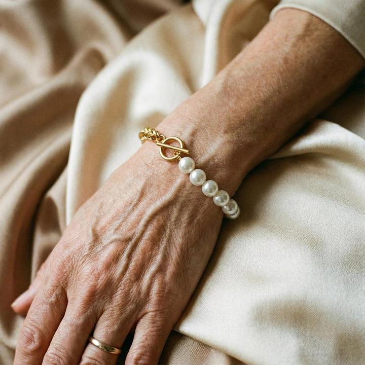 Elegante Armband van Goud en Margrieten