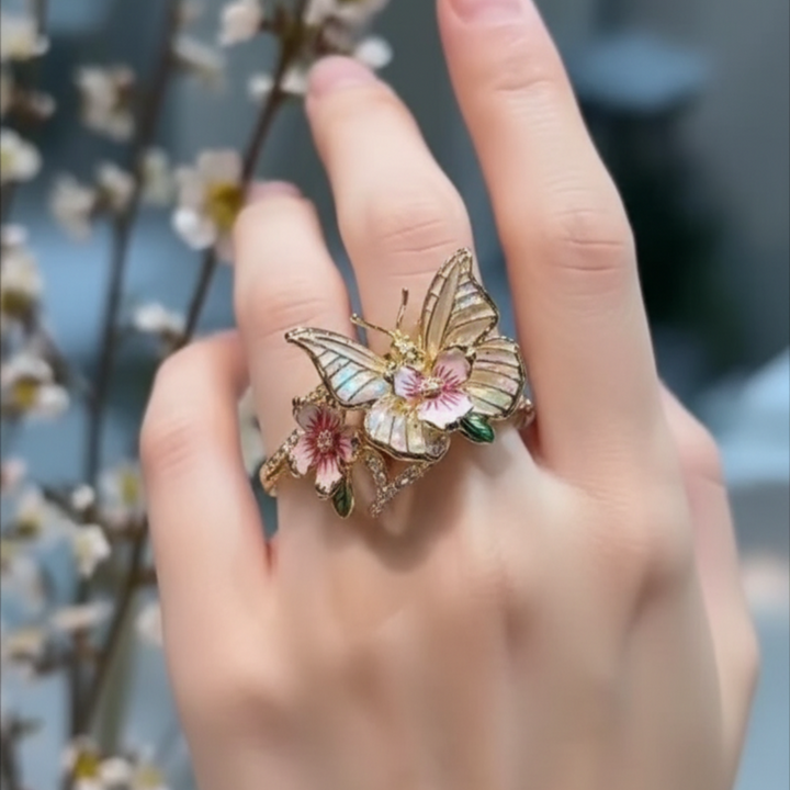 Třpytivý prsten motýl zirkonie