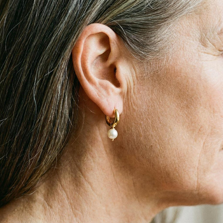 Kleine Oorbellen van Parels met Goudlaag
