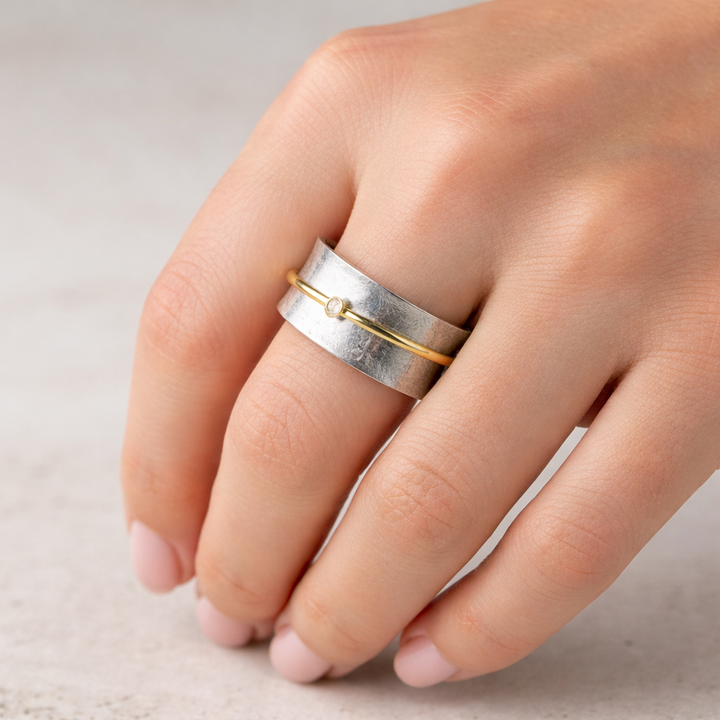 Retro stříbrný prsten zirkonie zlatý filigrán