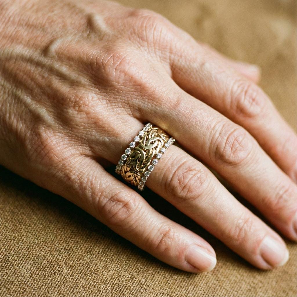 Retro zlatý pletený prsten zirkonie