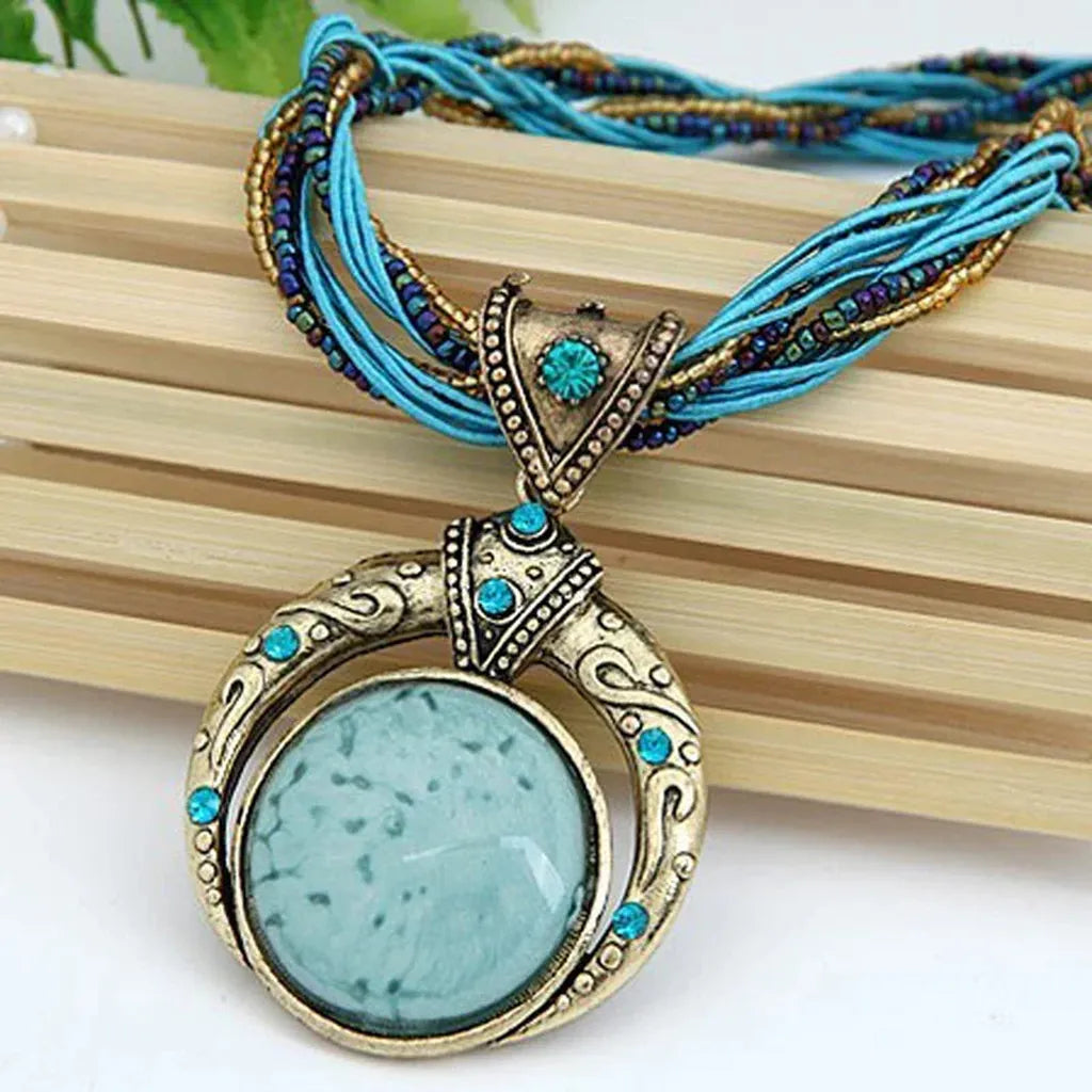 Retro náhrdelník etnický zelený krystal