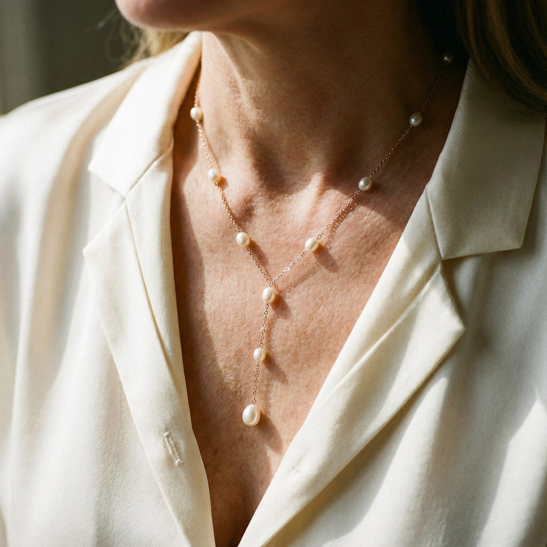 Retro ketting met een hangende parelmedaillon