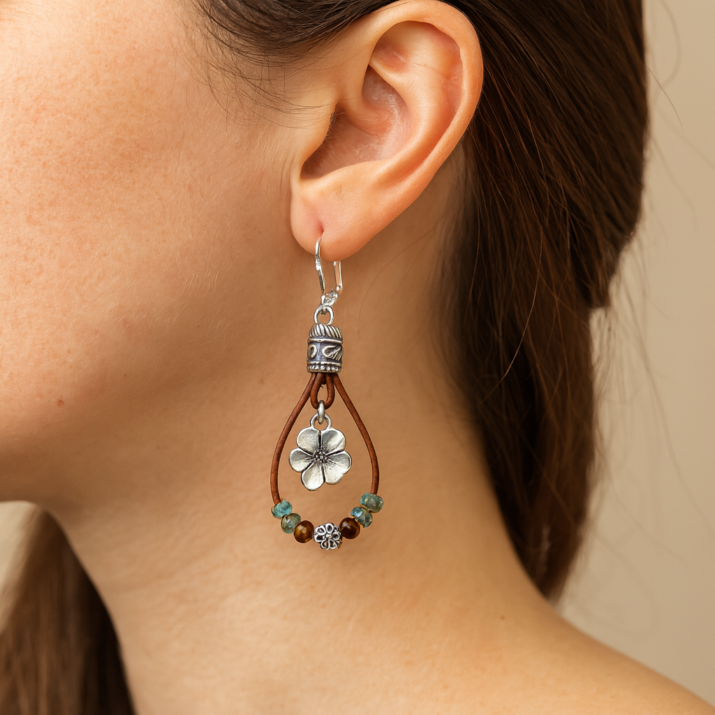 Retro kožené květinové náušnice