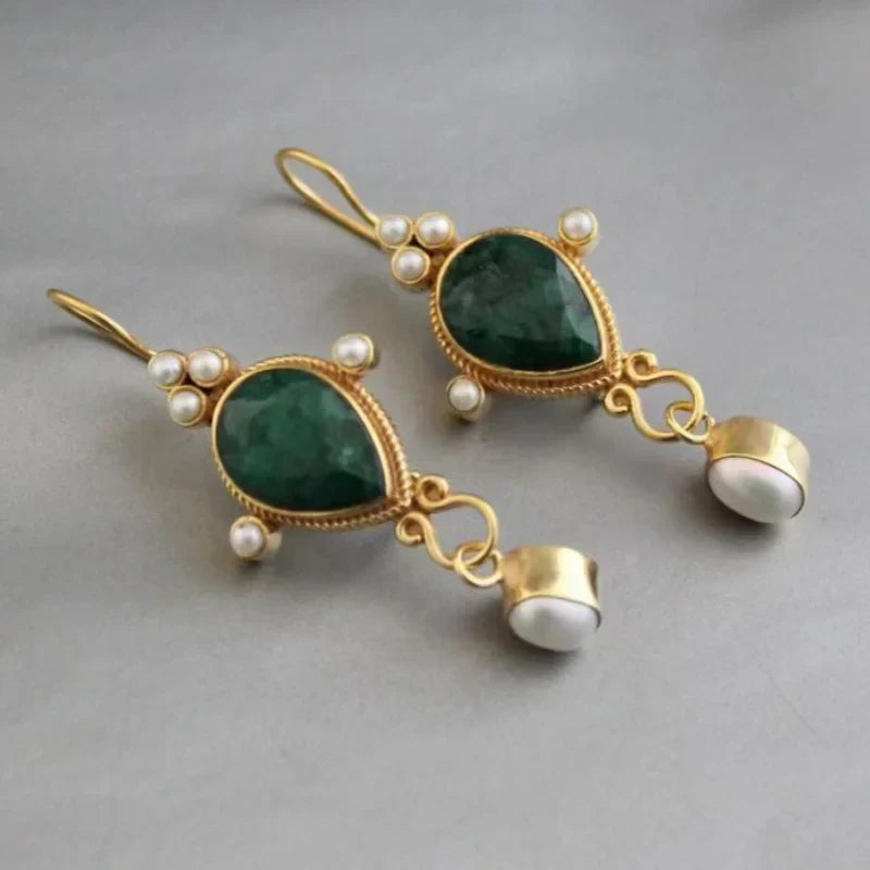 Retro oorbellen met robijn en parel