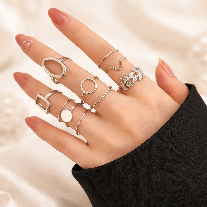 Sada 11 moderních prstenů