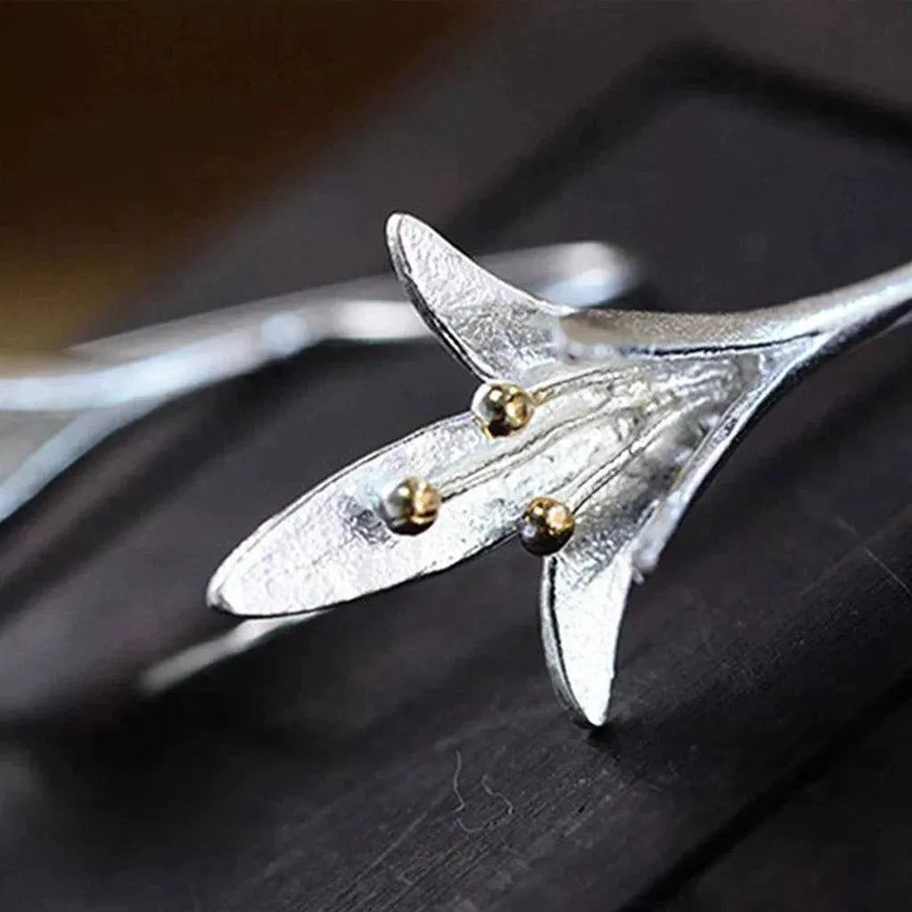 Stříbrné květinové náušnice